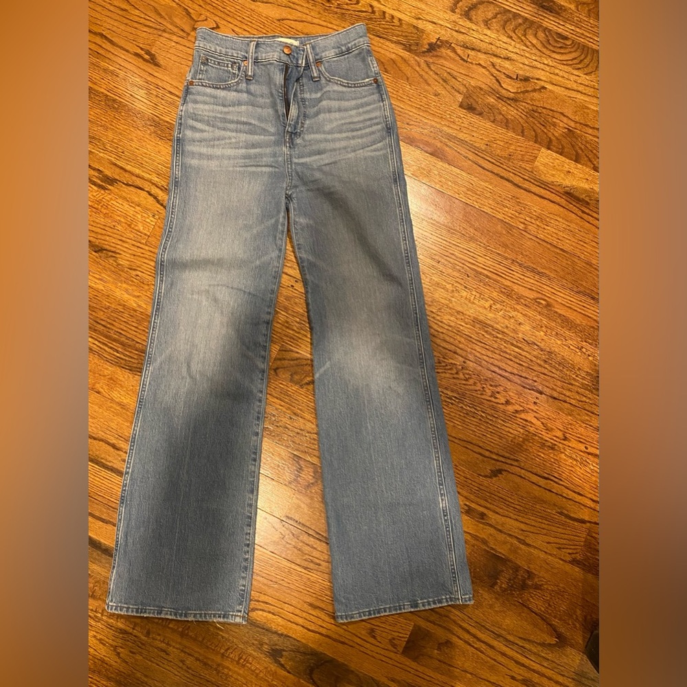 Madewell 11” high rise flare jeans size 26